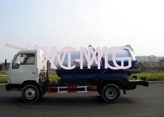 Self-Flow Emission Special Purpose Vehicles , Septic Pump Truck For Transporting Feces & Sludge & Screes