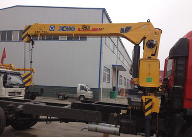 2120kg Durable heavy crane truck 5 ton Hydraulic Lifting / mobile telescoping boom crane